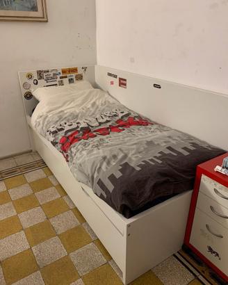 Letto singolo con letto estraibile e materassi