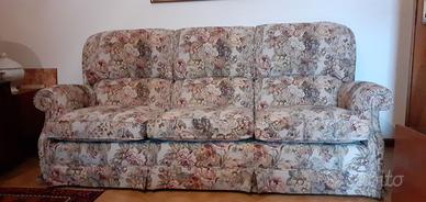 Divano 3 posti e due poltrone