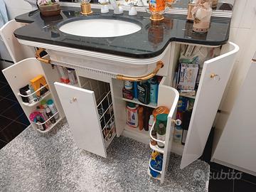 Mobile bagno in legno e marmo