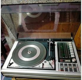 Grundig giradischi/radio