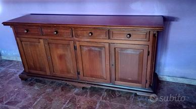 Armadio di legno buono