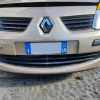 RENAULT MODUS 2005 - PARAURTI ANTERIORE
