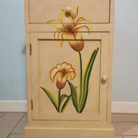 Comodino ideale come mobile da dipingere