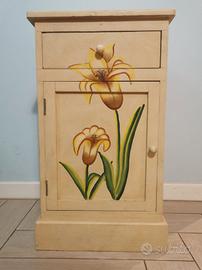 Comodino ideale come mobile da dipingere