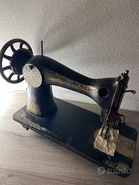 Macchina da cucire d’epoca Singer