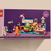 Lego 40687 Alien Space Diner. Nuovo Sigillato