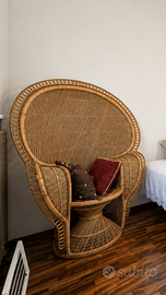 Poltrona in vimini Pavone vintage