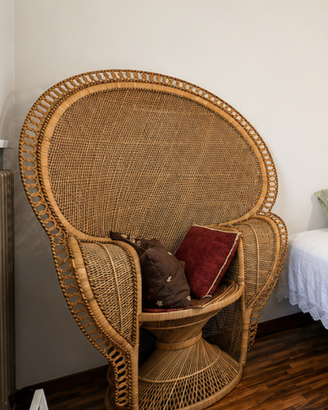 Poltrona in vimini Pavone vintage