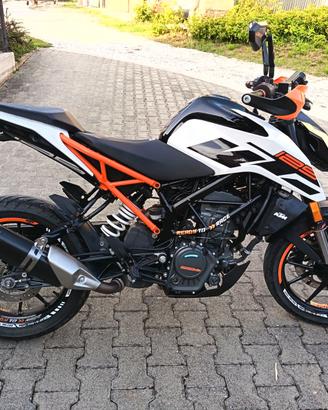 KTM Duke 125