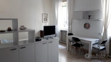 Ampio monolocale corredato in zona Porta Romana