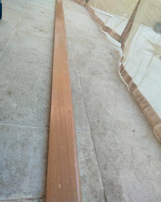 battiscopa in teak