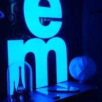 lettere insegna luminosa 