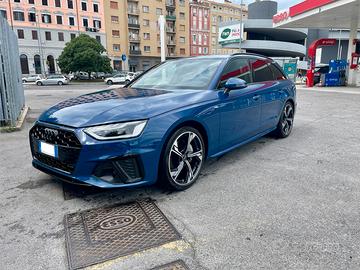 Audi A4 Avant S line edition 40 TDI MHEV
