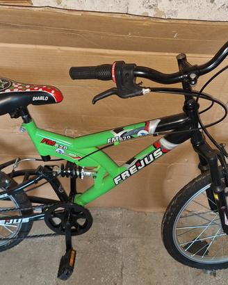 Frejus FM620 Sport Bike