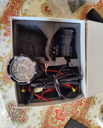 coppia fari frontali per moto e quad 