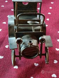 modellino consegna a mano Lucera foggia 