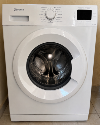 Lavatrice Indesit 9kg 1200 giri/buone condizioni