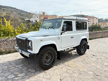 Land Rover Defender S 90 Td4 2.2 Puma Heritage
