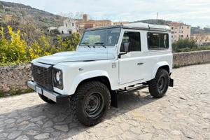 Land Rover Defender S 90 Td4 2.2 Puma Heritage