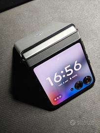 Motorola RAZR 50 8+256 GB