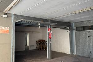 Doppio box auto 23mq luminoso