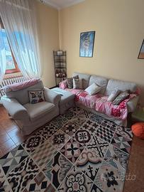 Poltrona Puffo E Divano Ikea