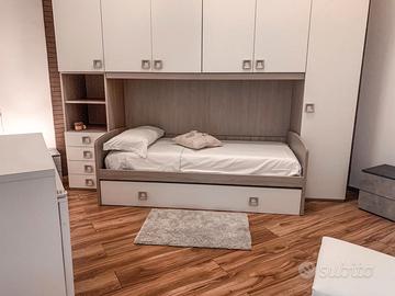 Stanza indipendente ammobiliata settimo milanese