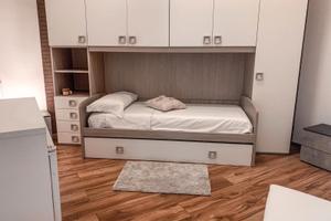 Stanza indipendente ammobiliata settimo milanese