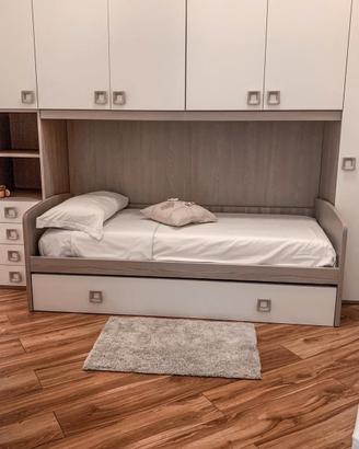 Stanza indipendente ammobiliata settimo milanese