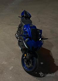 Yamaha R7 DEPO a libretto
