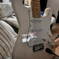 Fender Stratocaster Bianca (replica)