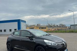 Renault clio ADATTA A NEOPATENTATI