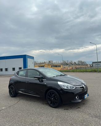 Renault clio ADATTA A NEOPATENTATI