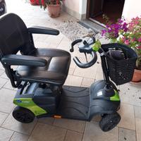Scooter electrico per anziani e disabili