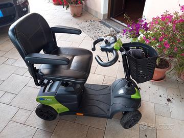 Scooter electrico per anziani e disabili