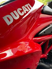 Ducati Hypermotard 821