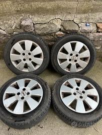 Cerchioni in lega Opel 4 fori 15 pollici + pneumat