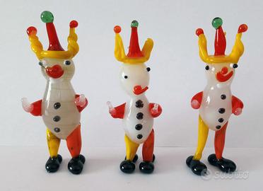 Statuette in vetro lavorato