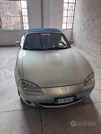 Mazda MX-5 twins (040/250) 2003