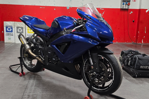 Suzuki Gsx R 750