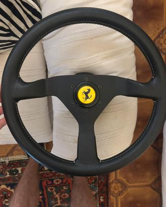 Volante Ferrari Momo