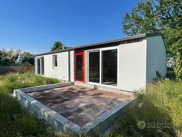 VILLA SINGOLA IMMERSA NEL VERDE - moderna e ver...