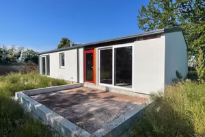 VILLA SINGOLA IMMERSA NEL VERDE - moderna e ver...