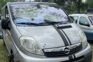 Mini van Opel Vivaro 2.5 cdi 146 cv anno 2007