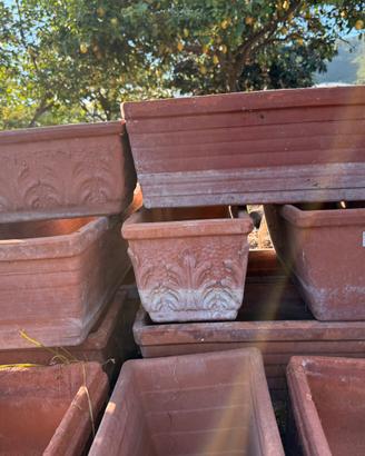 Vasi in Terracotta,Resina e Plastica