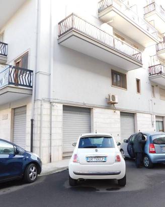 Immobile di 200 m² con 5 locali a Martina Franca