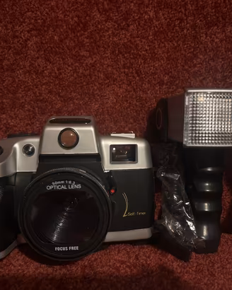 Fotocamera analogica vintage completa
