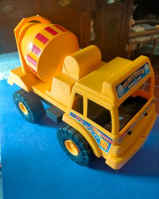 GRANDE CAMION BETONIERA CM.35 ANNI 80/90