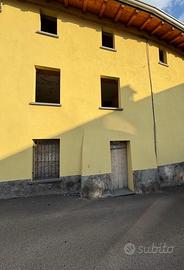 Casa cielo terra con due unità abitative