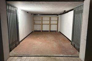 Garage a Jesolo Lido-Zona faro (4min dal mare)